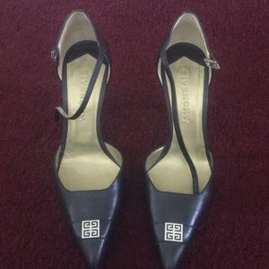 Givenchy pumps